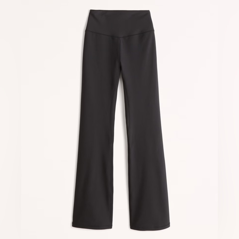 Abercrombie and Fitch YPB flare leggings in onyx - medium